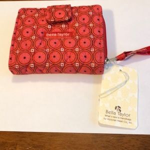 NWT Bella Taylor Small Wallet